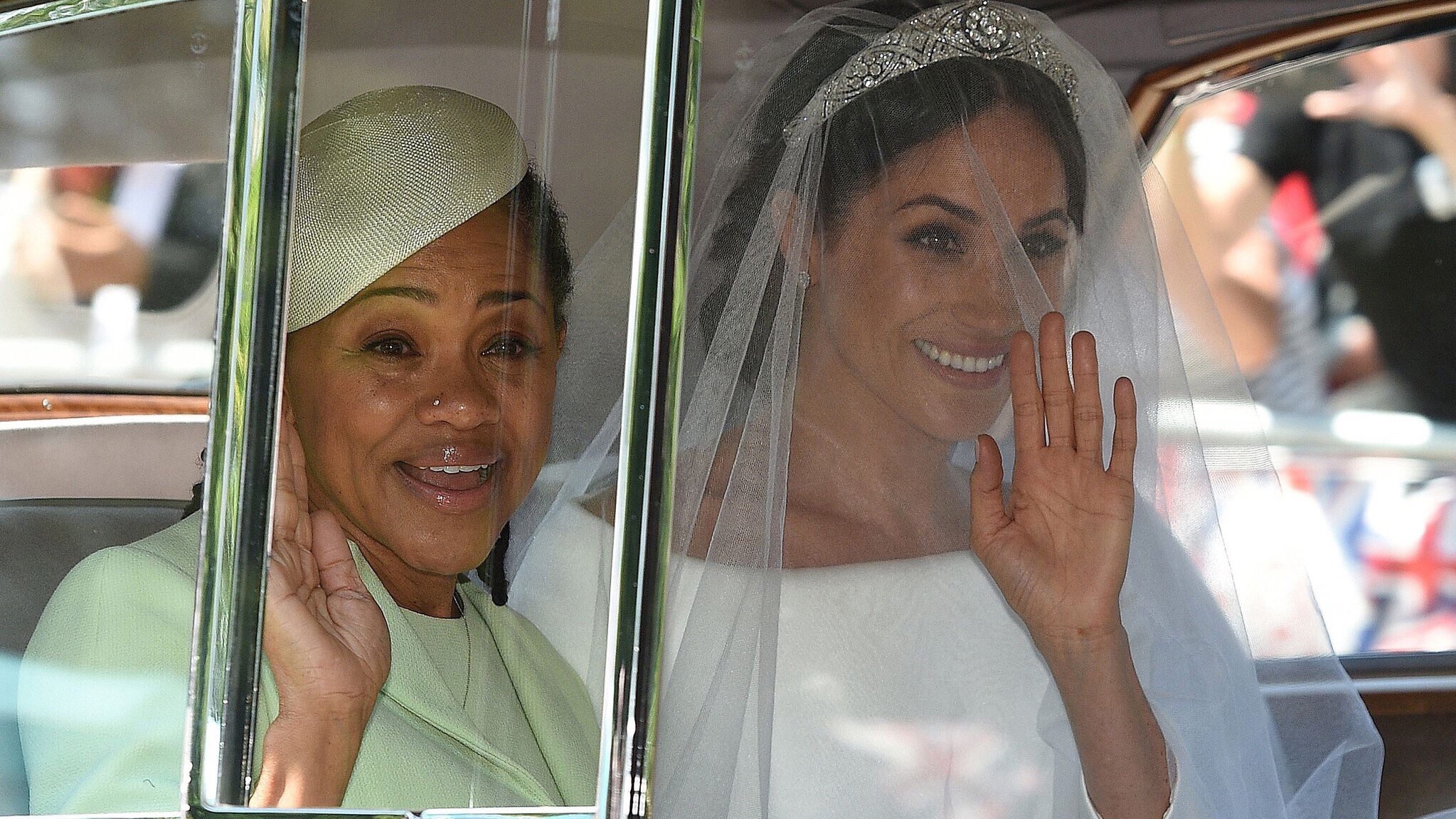 Meghan and her mom arrive