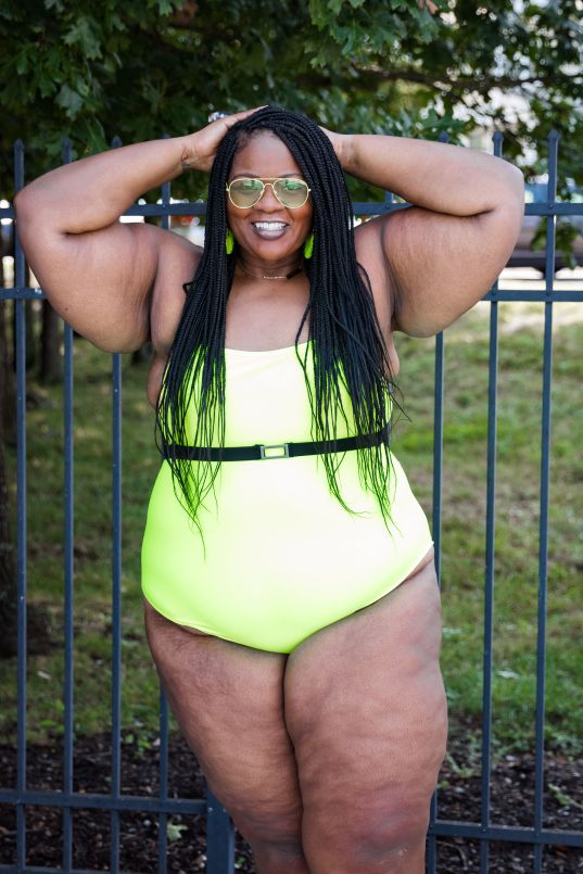 Nashville curves - 2019 - Neon Fab Glance